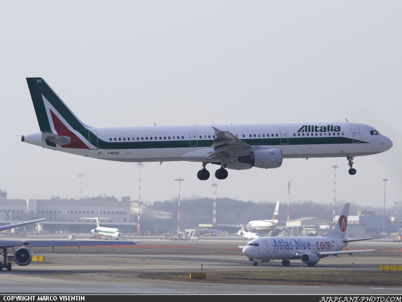 Photo Alitalia Airbus A321-112