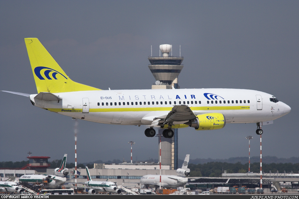 Photo Mistral Air Boeing 737-3M8(QC)