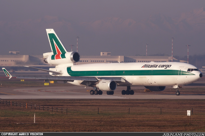 Photo Alitalia MD-11 Cargo
