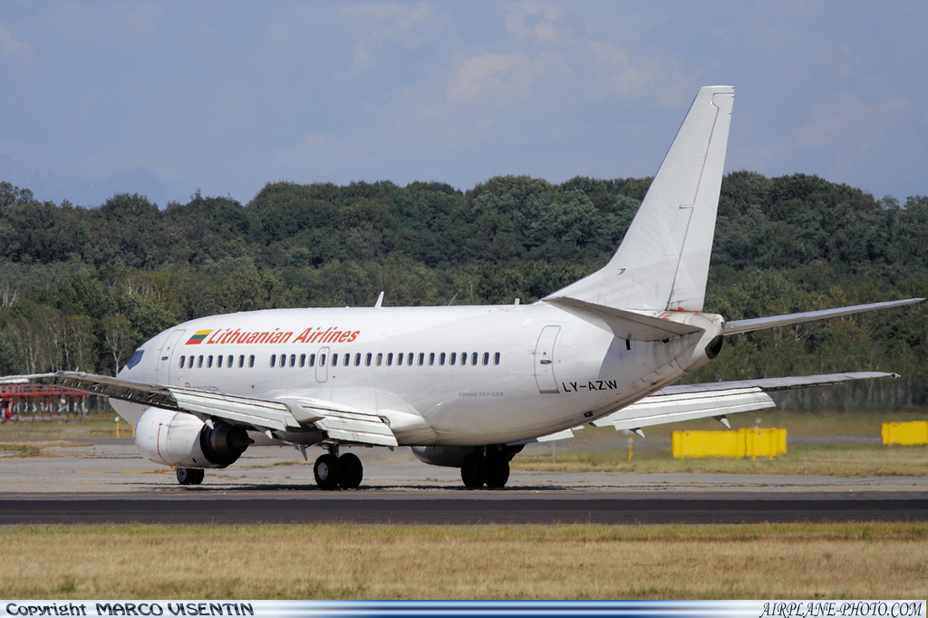 Photo Lithuanian Airlines Boeing 737-5Q8